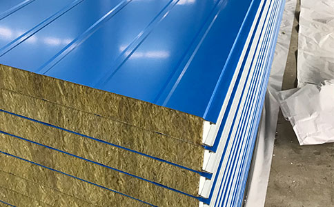 巖棉夾芯板深受客戶的贊譽